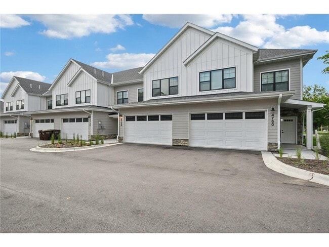 Building Photo - 4750 Ironwood Cir