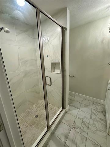 Building Photo - 6524 Blue Grass Dr