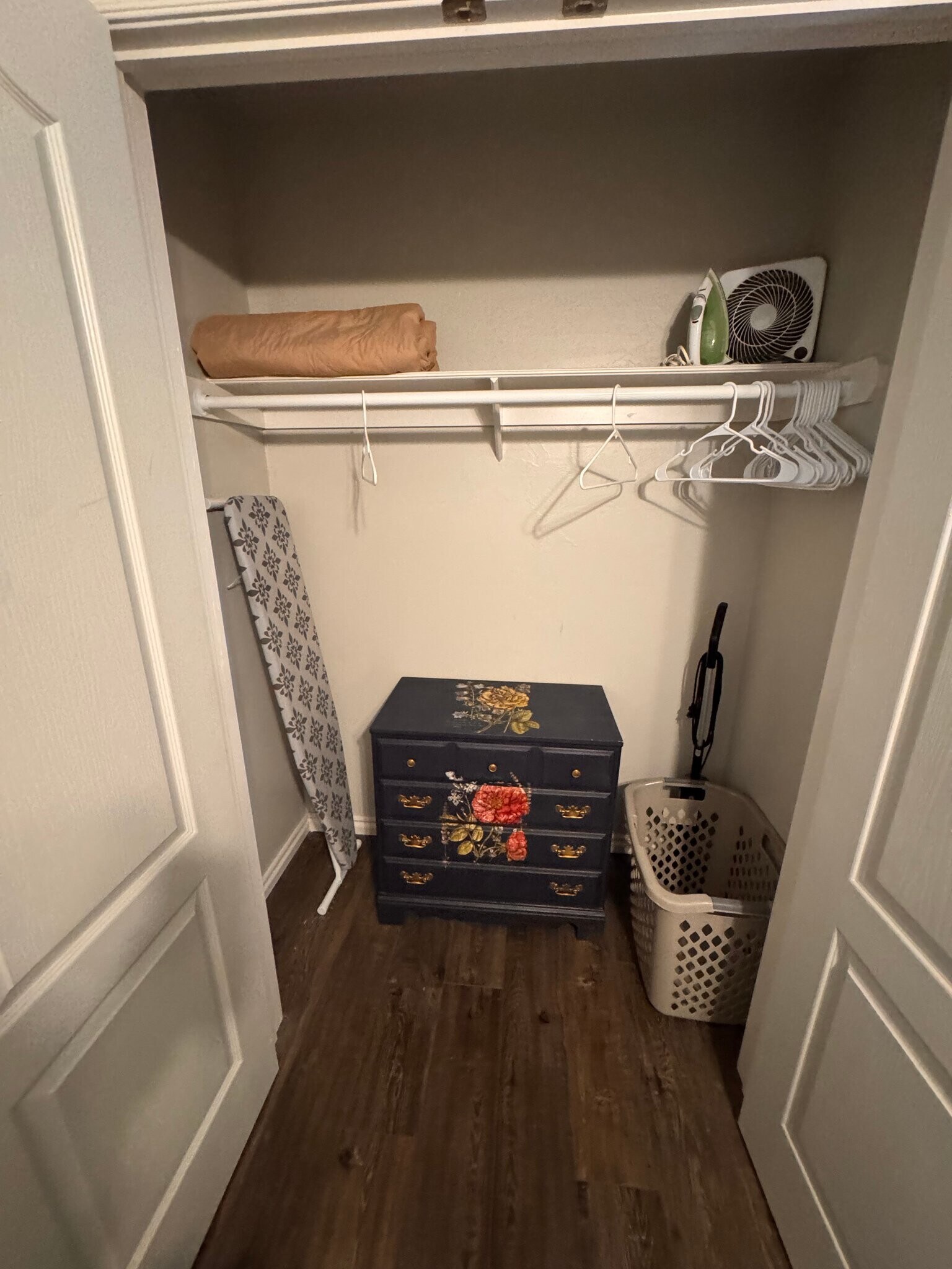 Building Photo - 1207 W Gore Blvd