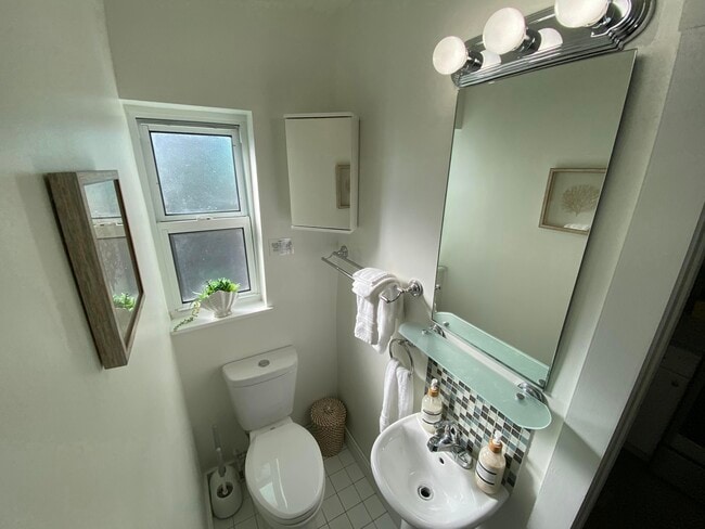 Building Photo - 717 2nd Ave S