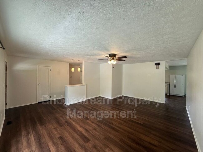 Building Photo - 4208 Bellemeade Dr