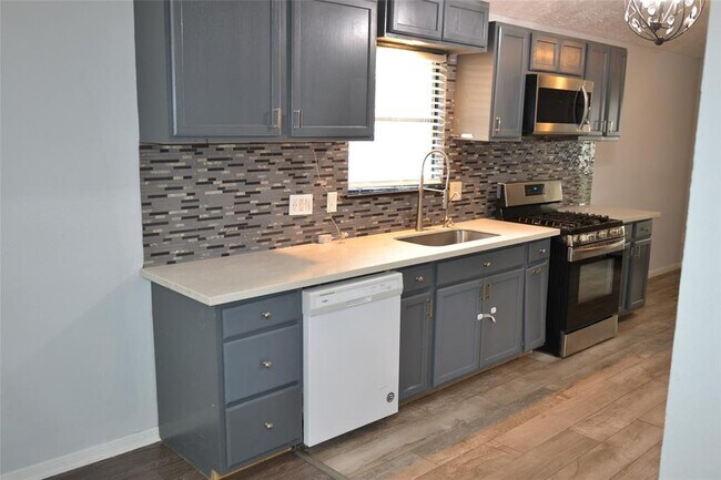 Building Photo - 20522 Burwood Cir