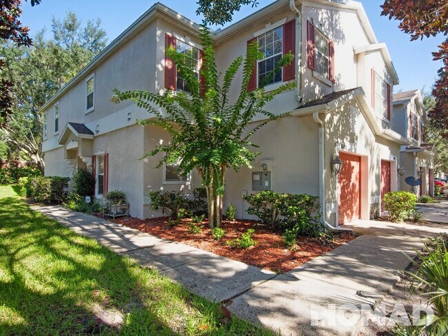 Building Photo - 3 Bedroom Townhome in Apopka