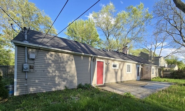 Building Photo - 5921 Houghten Dr