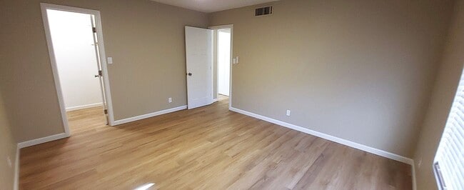 Building Photo - Gorgeous Remodeled 2 Bed / 1 Bath Patio Home – Tempe/Mesa Border!