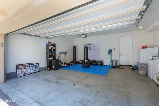 Building Photo - 327 Newbury Vista Ln