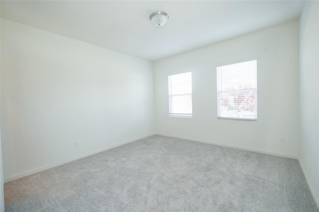 Building Photo - 713 Cedar Elm Dr