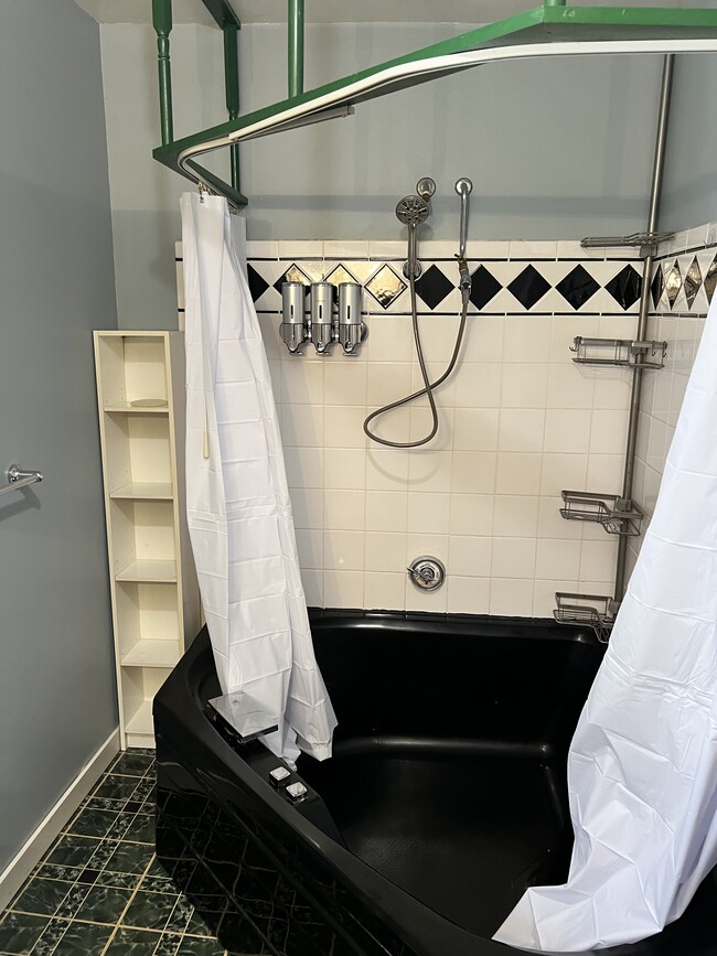 Building Photo - 4351 Dover Center Rd