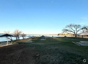Building Photo - 1705 Chris Craft Dr