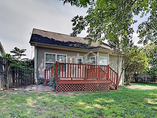 Building Photo - 507 Johnny Bench Cove