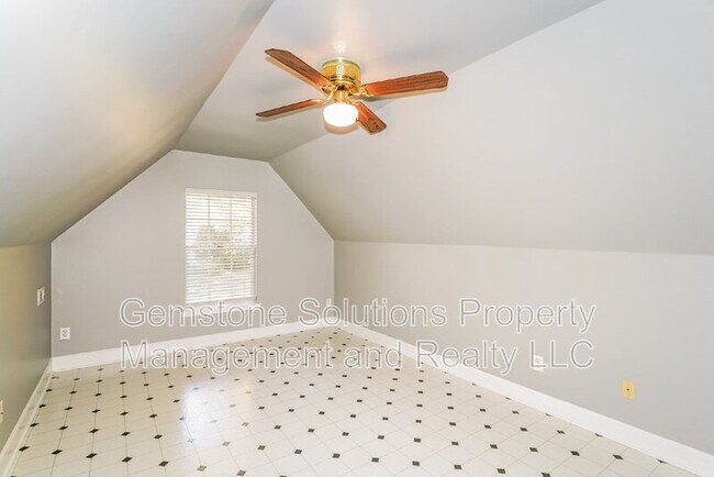 Building Photo - 306 Crooked Oak Ct