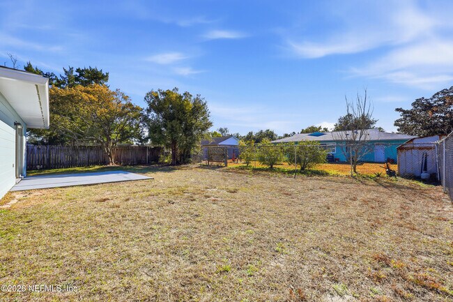 Building Photo - 335 Palos Ct