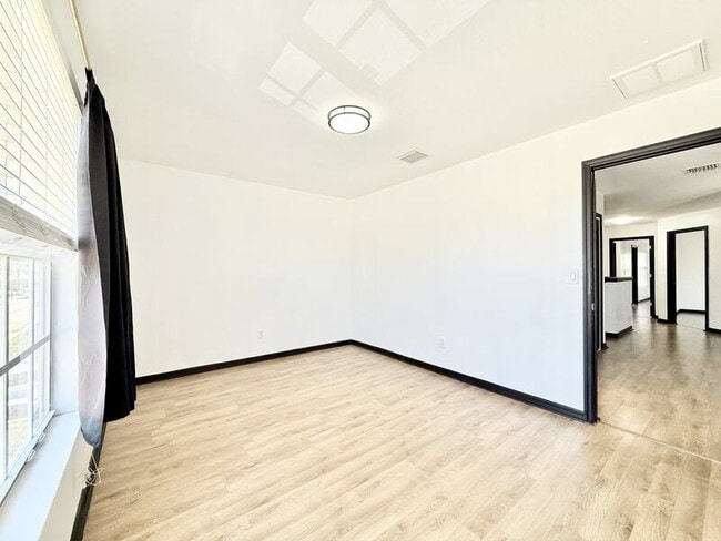Building Photo - 4978 White Sanderling Ct