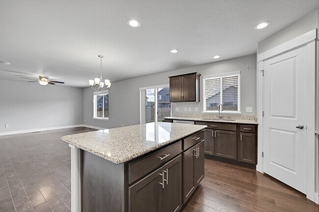 Building Photo - $2,300.00, 3 Beds, 2.5 Baths, Single Famil...