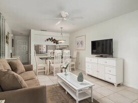 Building Photo - 11220 Caravel Cir