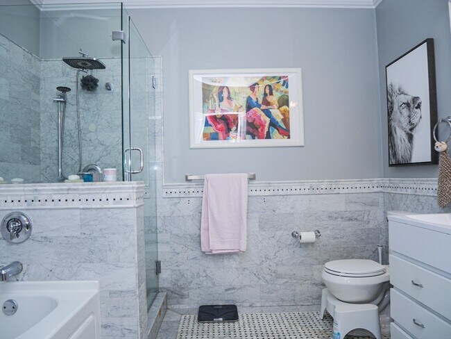 Building Photo - 161 Tudor St