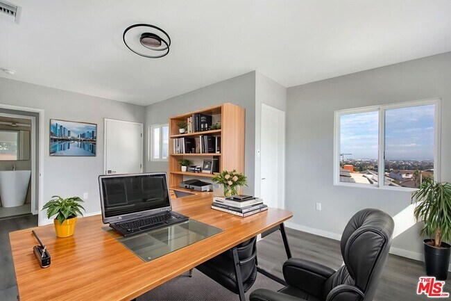 Building Photo - 4151 Don Mariano Dr