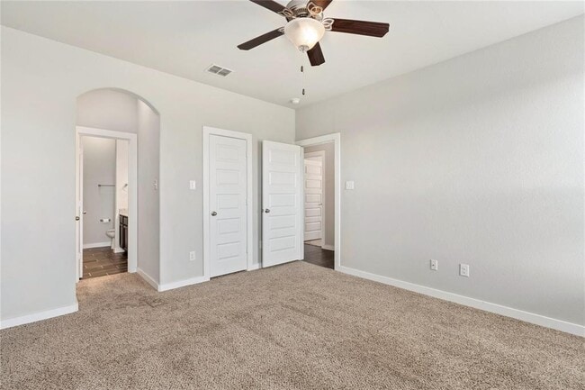 Building Photo - 334 Creekside Curve