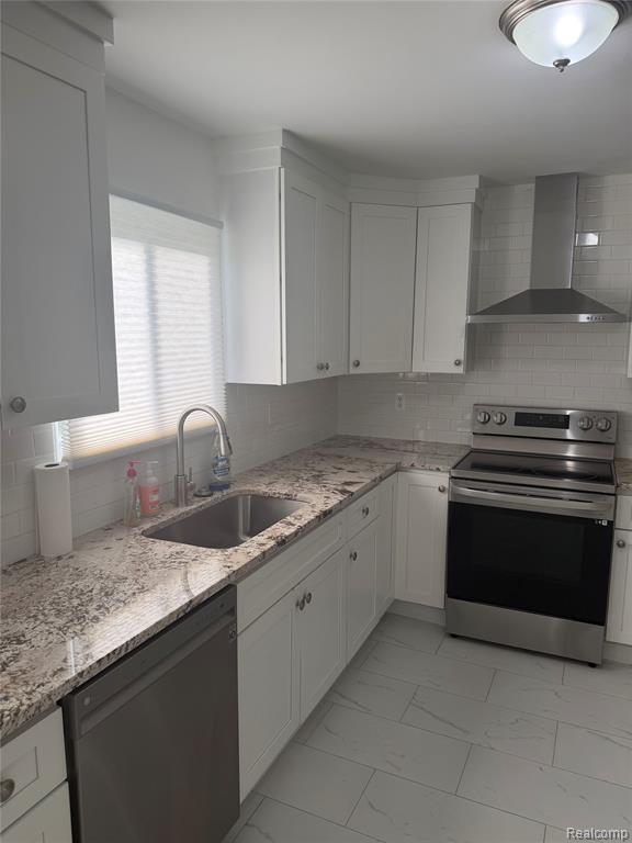 Building Photo - 32627 Dowland Dr