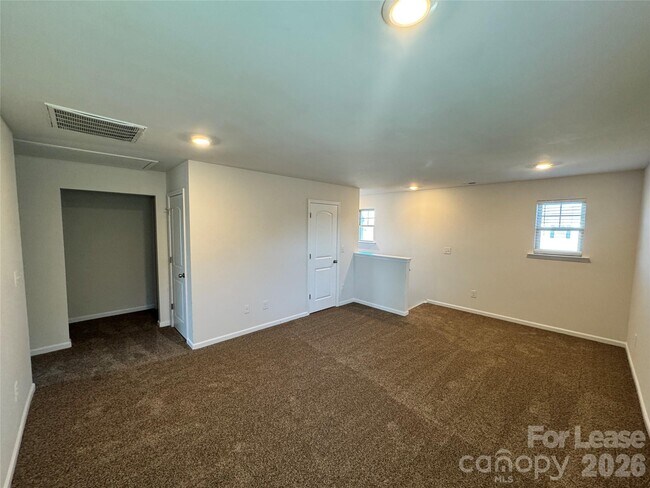 Building Photo - 1007 Maylen Trce