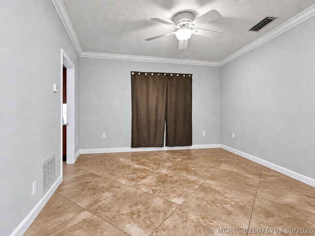 Building Photo - 9135 Saddlecreek Dr