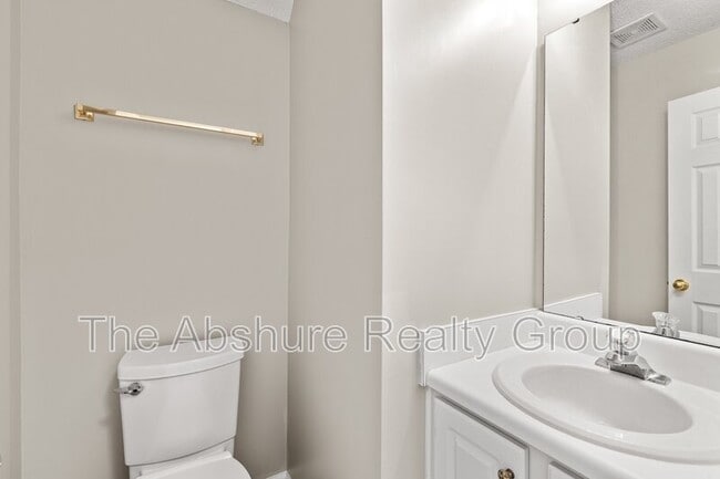 Building Photo - 4224 Lake Woodard Dr