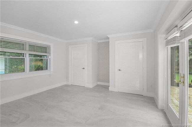 Building Photo - 4 Copaire Rd
