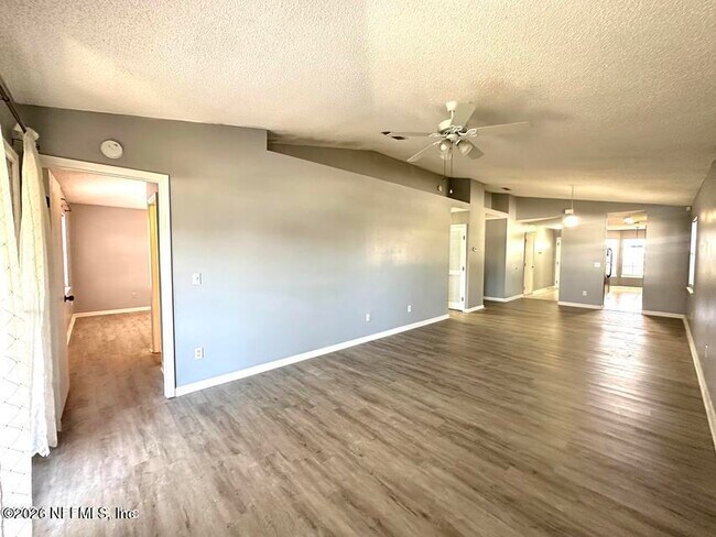 Building Photo - 8778 Buzz Ct