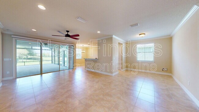 Building Photo - 29 Lakefront Ln