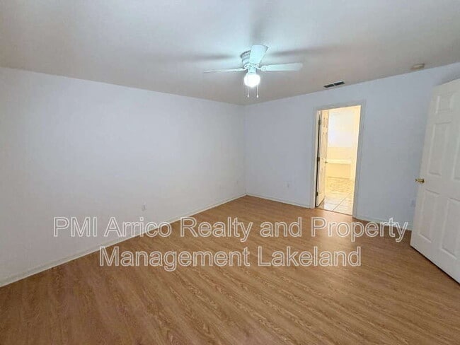 Building Photo - 5688 Fischer Dr