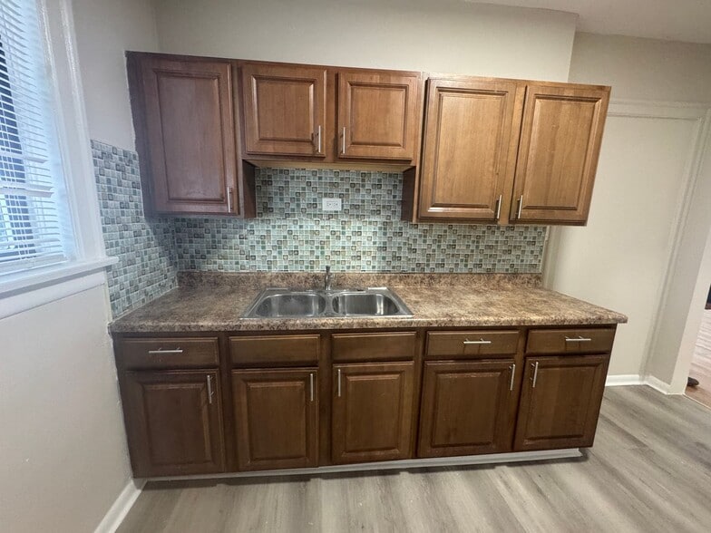Interior Photo - South Shore Manor