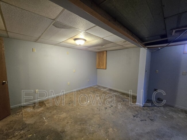 Building Photo - 301 Rath St