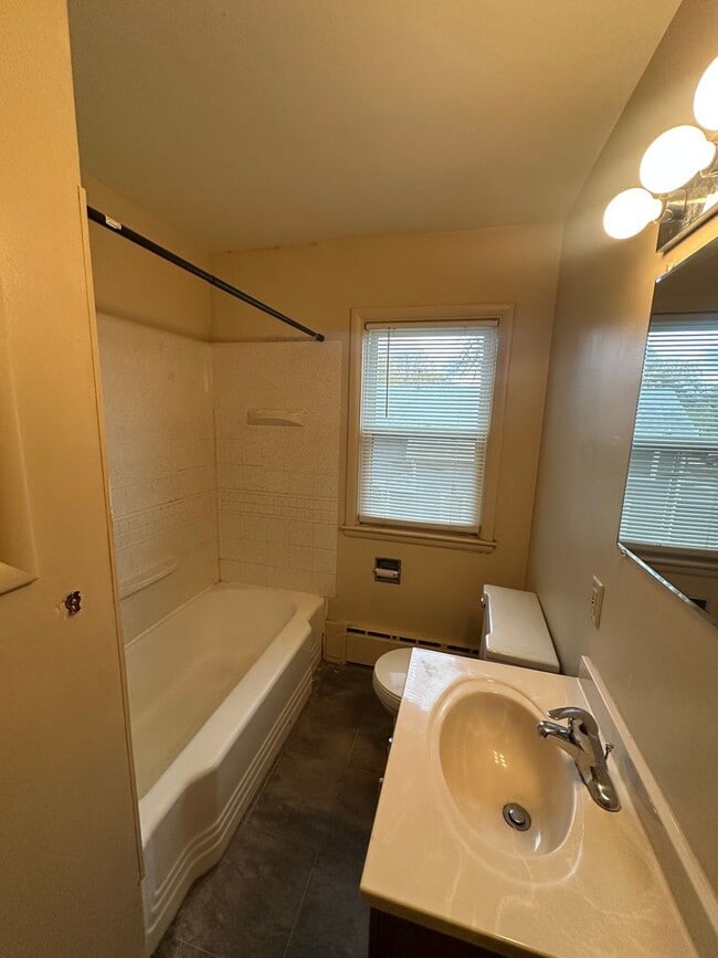 Building Photo - Hawthorne