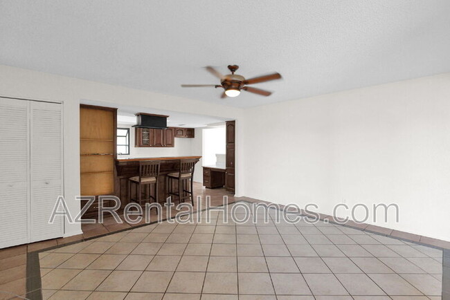 Building Photo - 1891 E Dunbar Dr