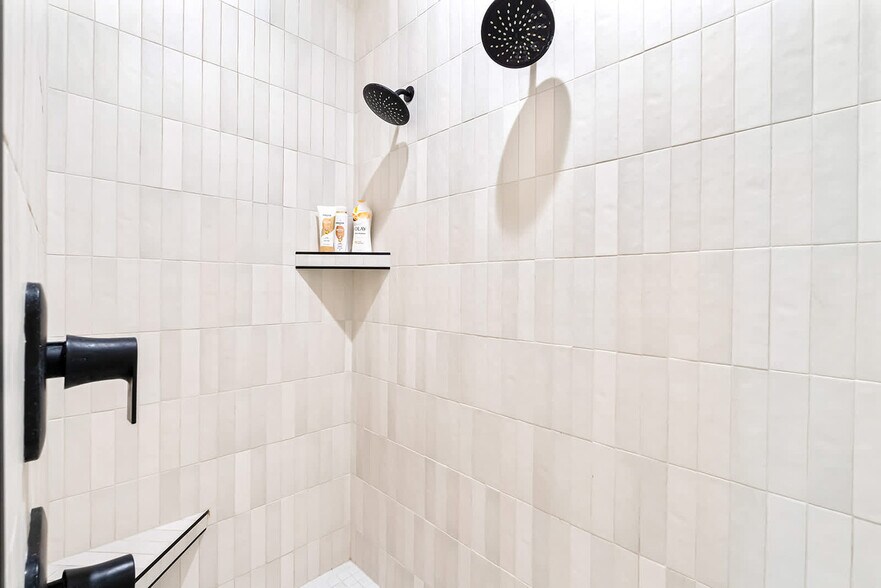 Building Photo - 6389 W Bluebird Ln