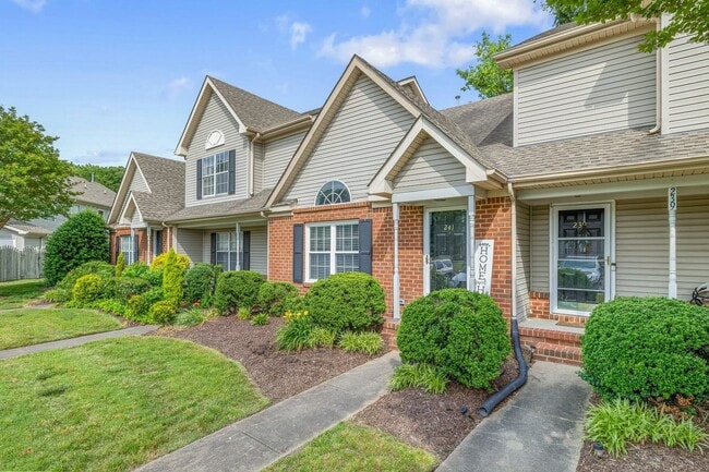 Building Photo - Modern Comfort in the Heart of Chesapeake ...