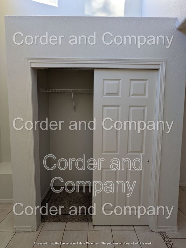 Building Photo - 11243 Campo Del Oso Ave NE