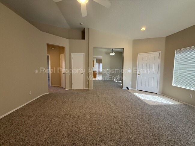 Building Photo - 40517 N Territory Trail