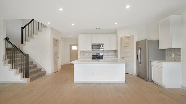 Building Photo - 29819 Ousel Falls Ln
