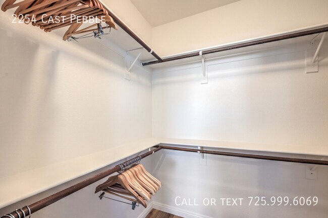 Building Photo - 2254 Cast Pebble Dr