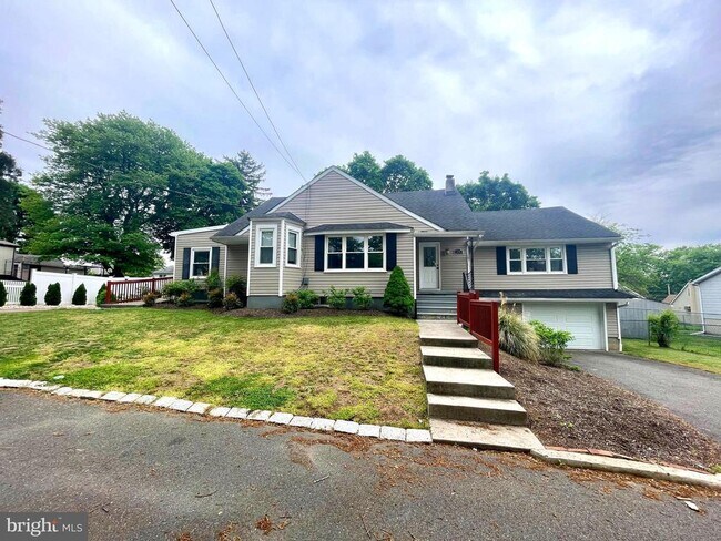 Primary Photo - 39 Mabel St