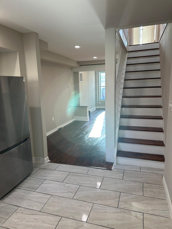 Building Photo - 1204W Cross St