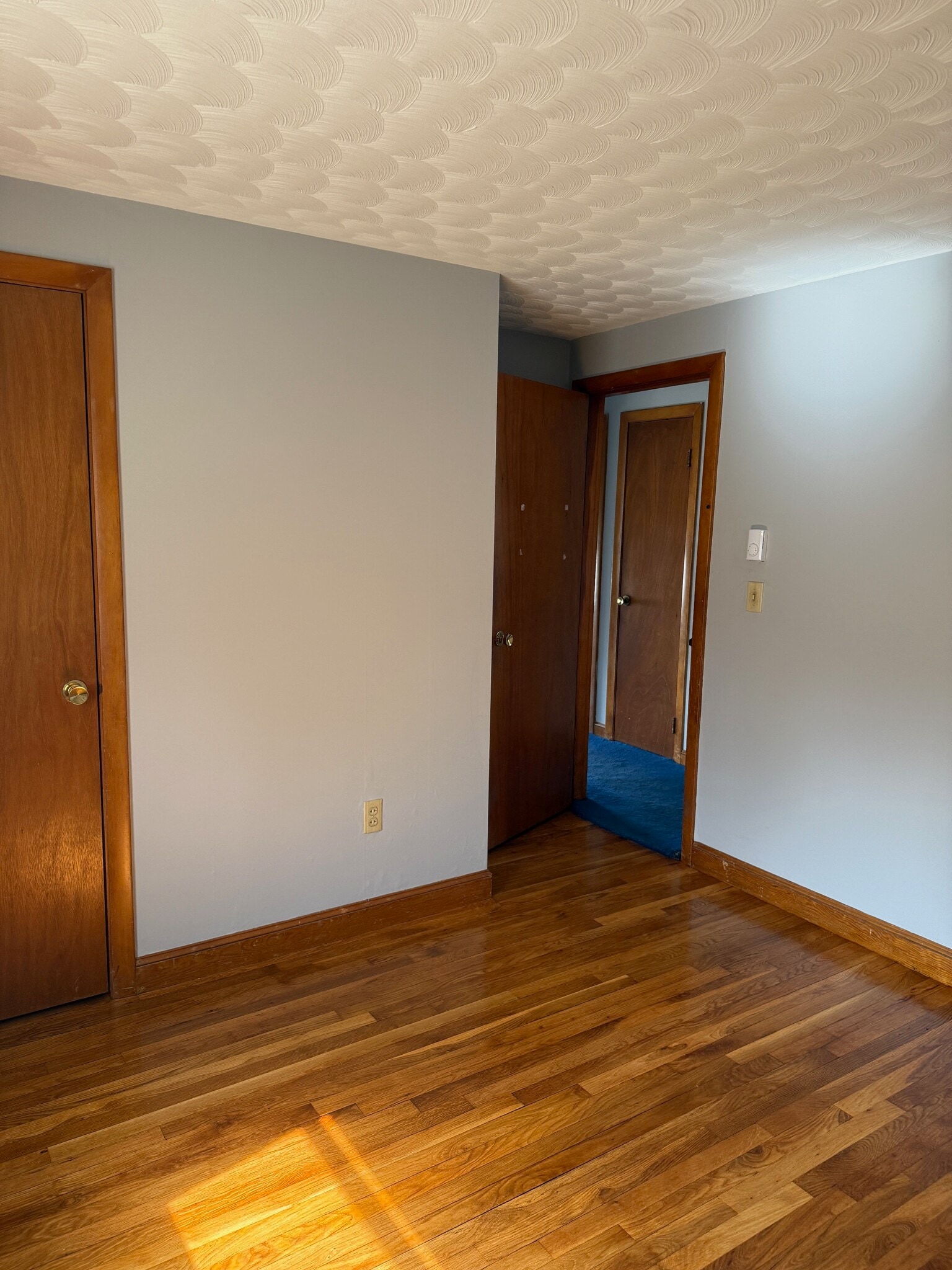 #2 bedroom - 87 Auburn St