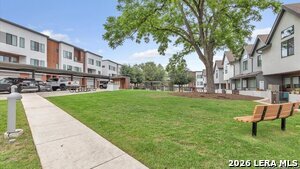 Building Photo - 102 Tendick St