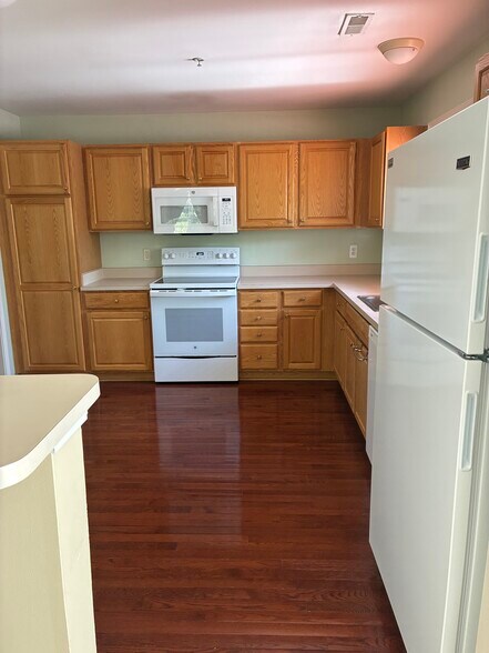 Building Photo - 28167 Carlton Way Dr