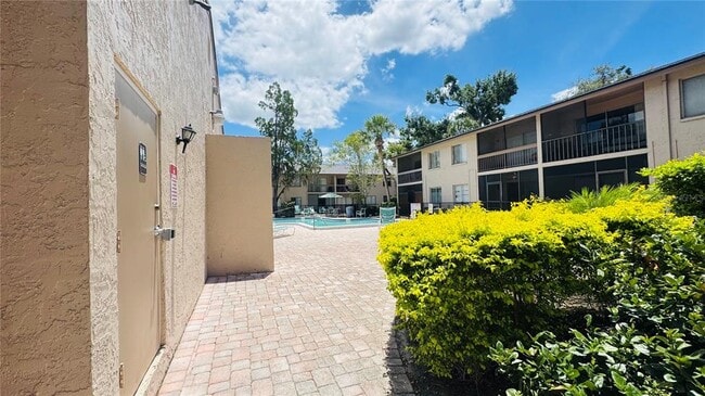 Building Photo - 5508 Pokeweed Ct