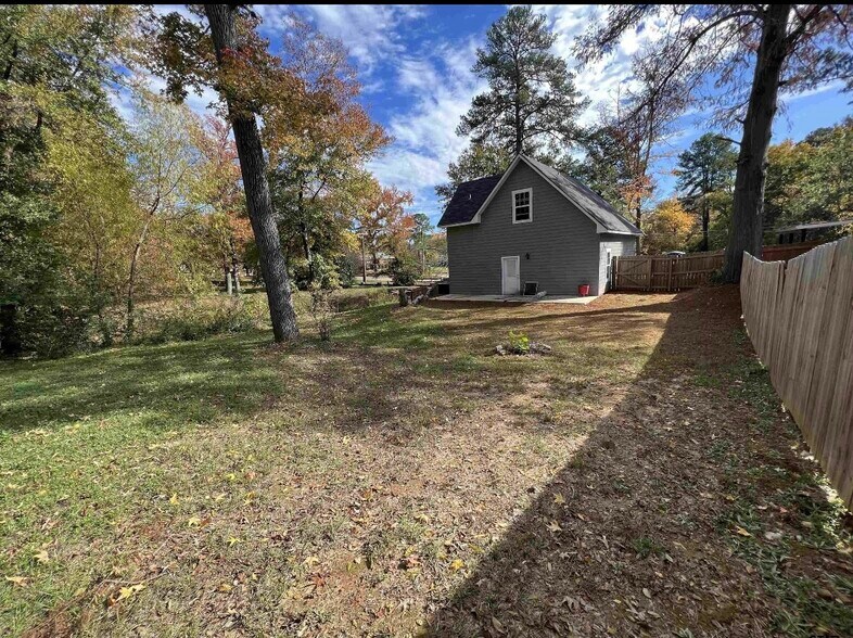 Building Photo - 209 Reel Rd
