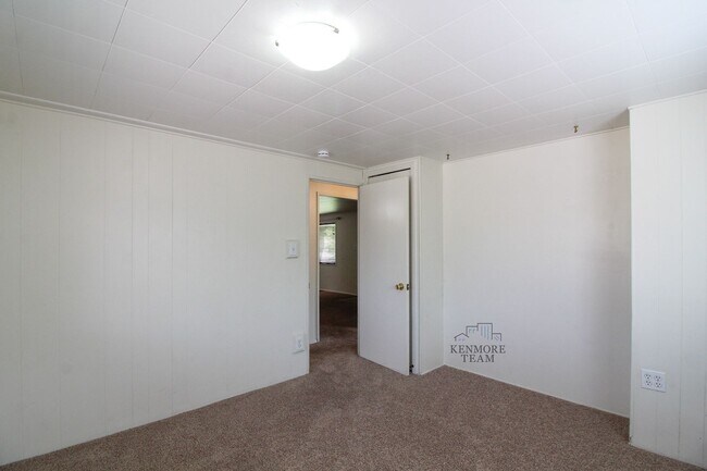 Building Photo - 1615 Stevens Dr
