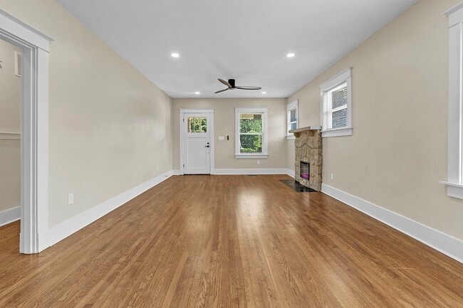 Building Photo - 2245 Monroe Ave