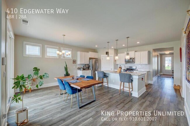 Building Photo - 410 Edgewater Wy